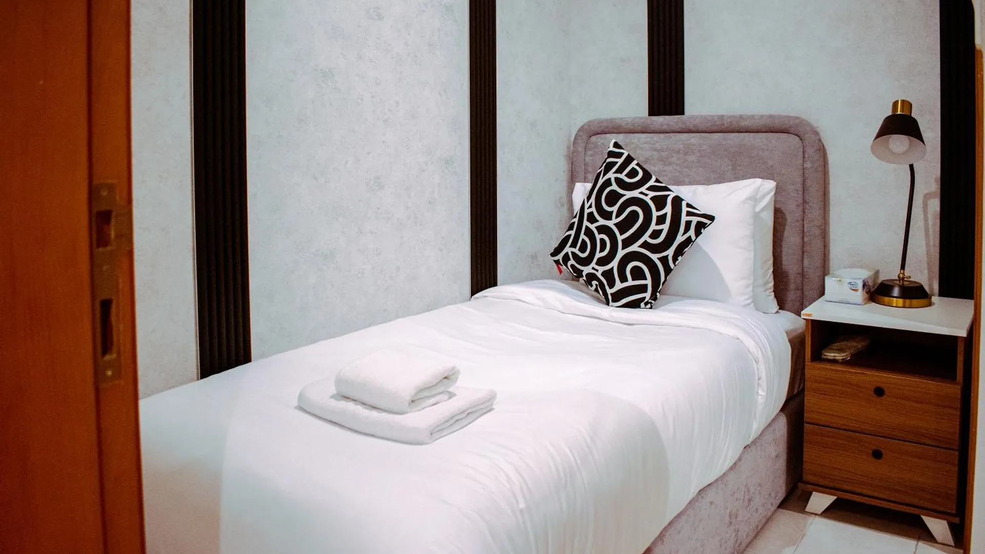 Jbr Grande Living - Stunning Sea View, Pool & Gym Apartment Dubai