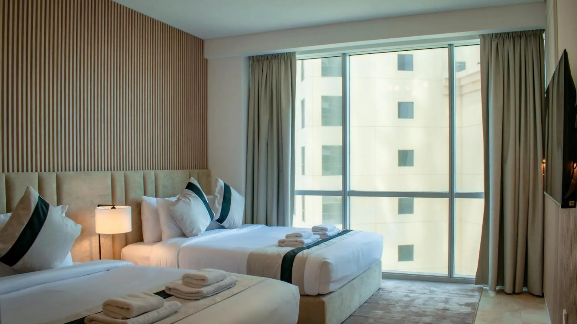 Jbr Grande Living - Stunning Sea View, Pool & Gym Apartment Dubai