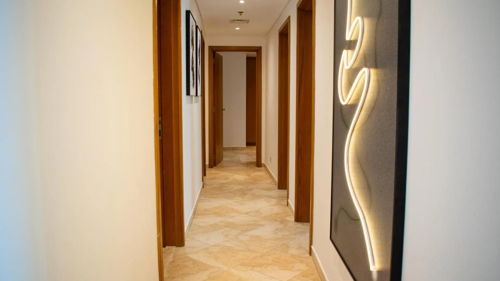Jbr Grande Living - Stunning Sea View, Pool & Gym Apartment Dubai
