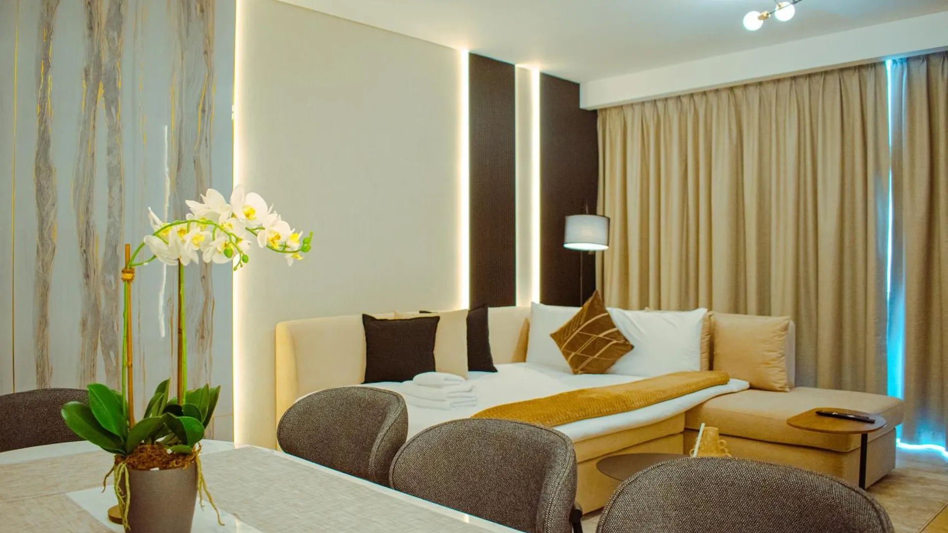 Jbr Grande Living - Stunning Sea View, Pool & Gym Apartment Dubai
