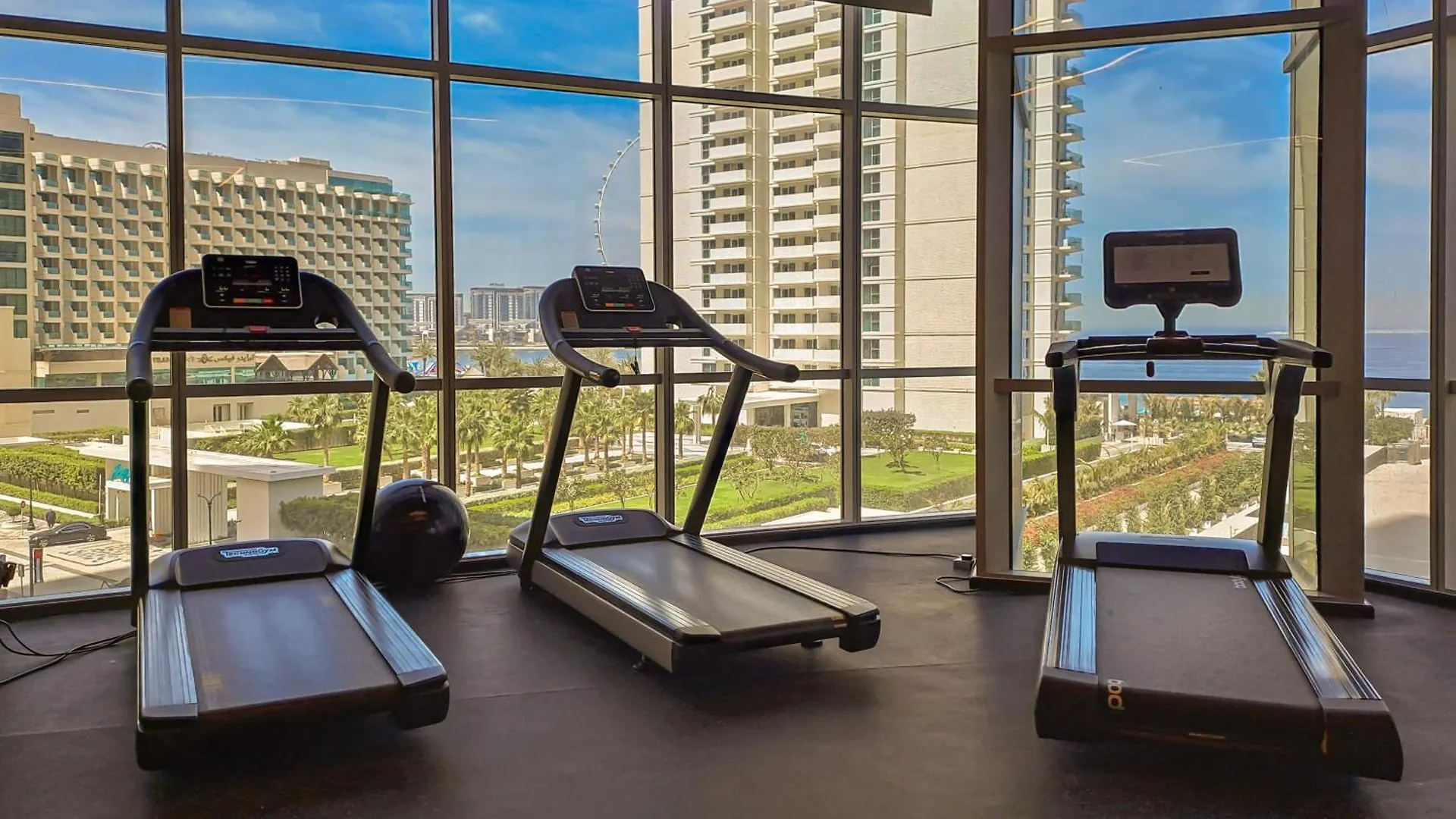 Jbr Grande Living - Stunning Sea View, Pool & Gym Apartment Dubai