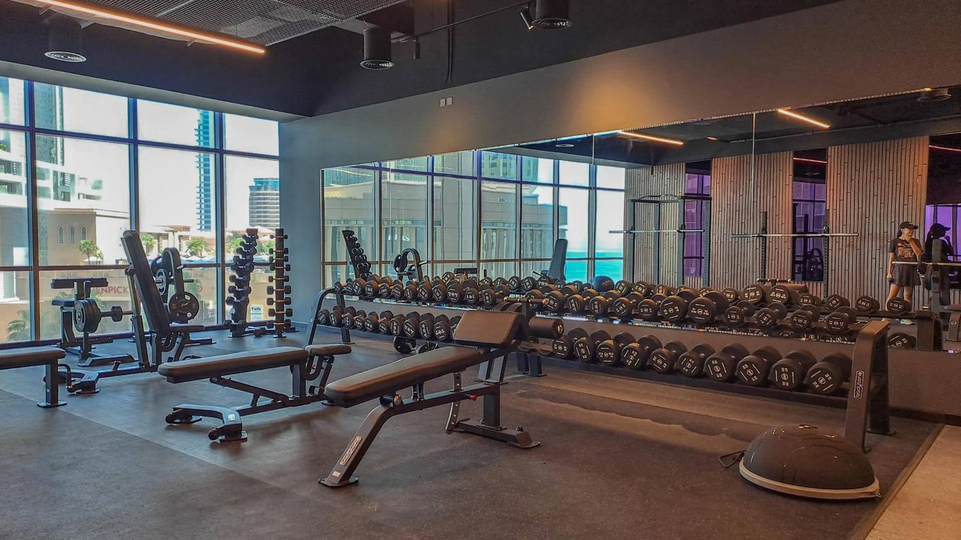 Jbr Grande Living - Stunning Sea View, Pool & Gym Apartment Dubai