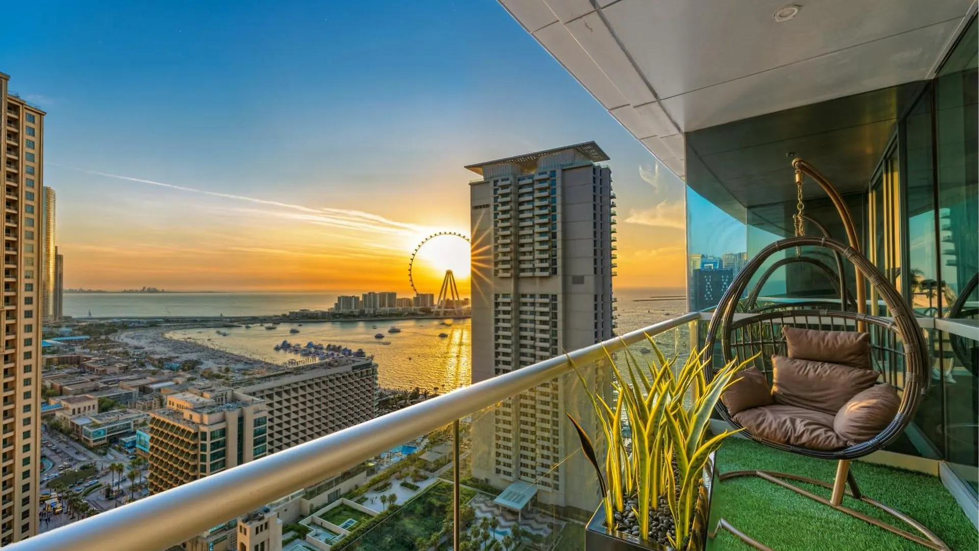 Jbr Grande Living - Stunning Sea View, Pool & Gym Apartment Dubai