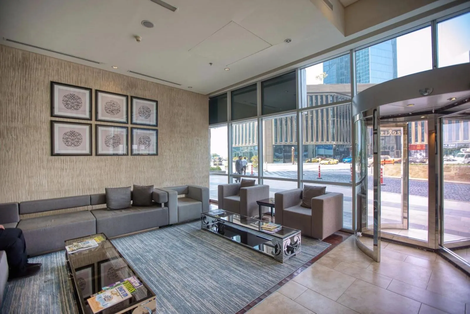 Jbr Grande Living - Stunning Sea View, Pool & Gym Apartment Dubai