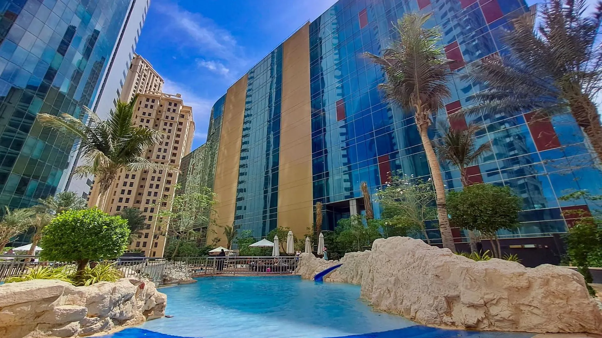 Jbr Grande Living - Stunning Sea View, Pool & Gym Apartment Dubai