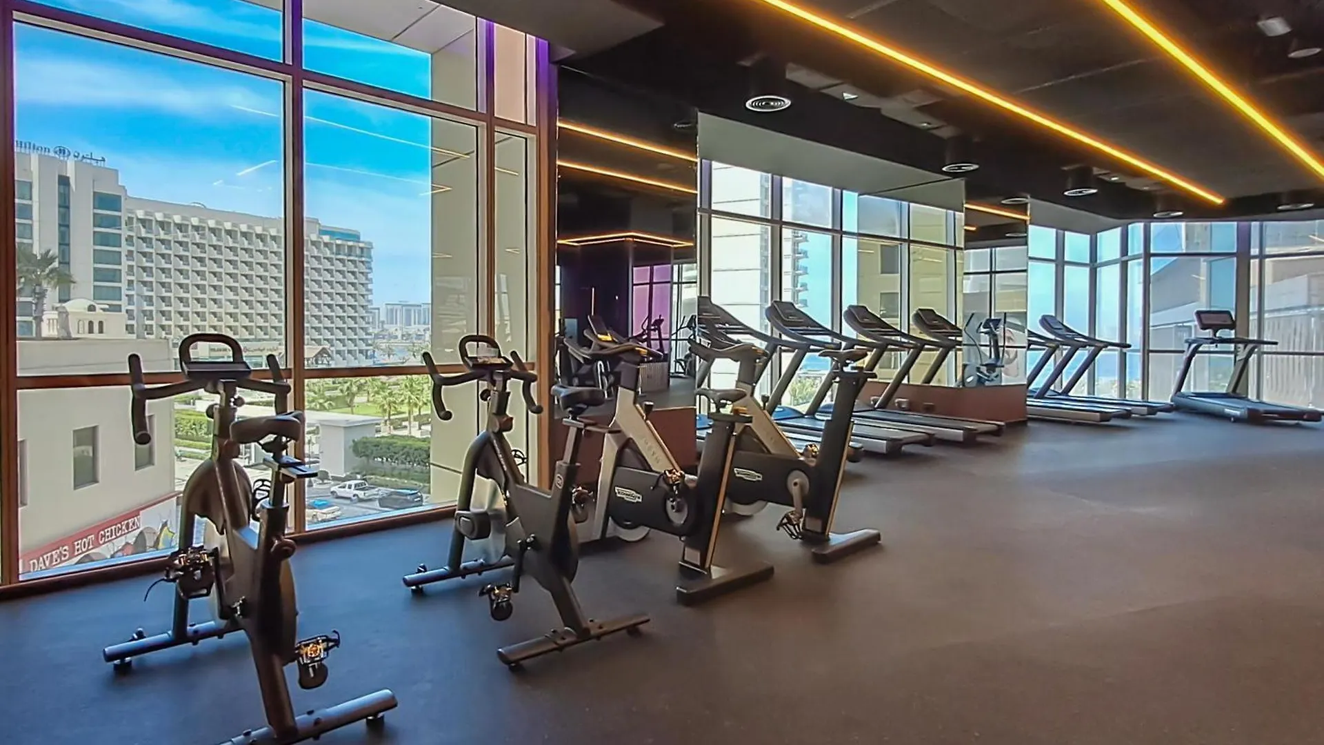 Jbr Grande Living - Stunning Sea View, Pool & Gym Apartment Dubai